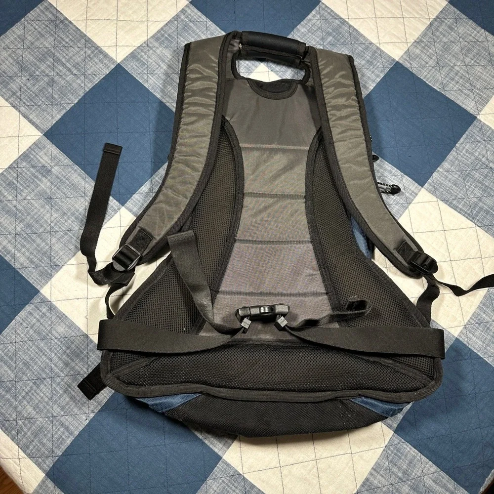 Eddie Bauer Blue Black Ripstop Hiking Backpack Daypack Padded Mesh Back Straps